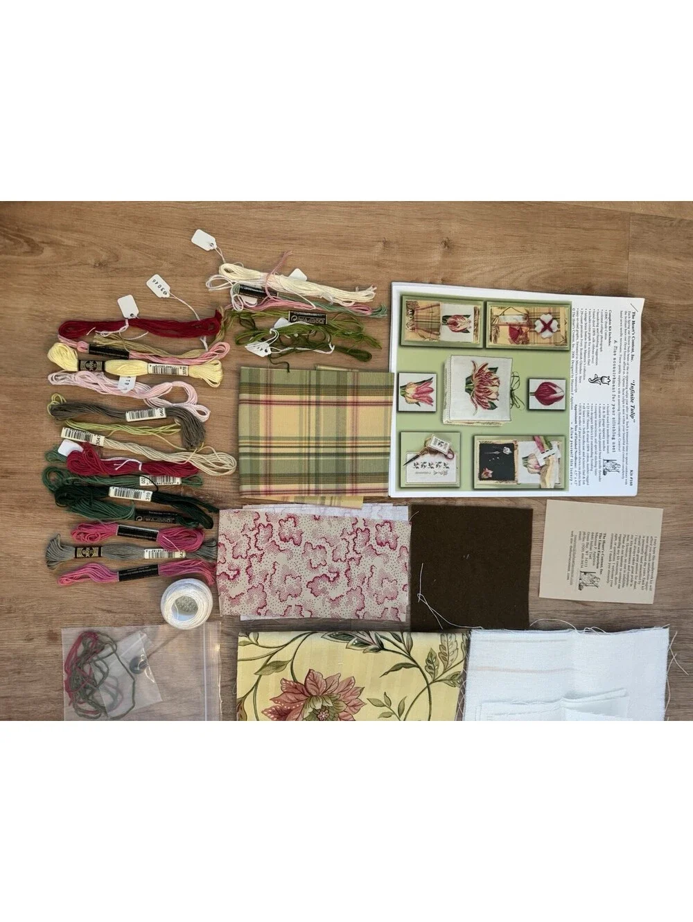Heart’s Content Infinite Tulip Kit #160 Needlecase Cross Stitch Maureen Appleton